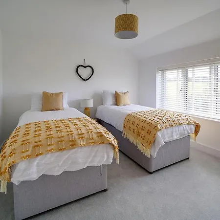 Elmwood * Wadebridge